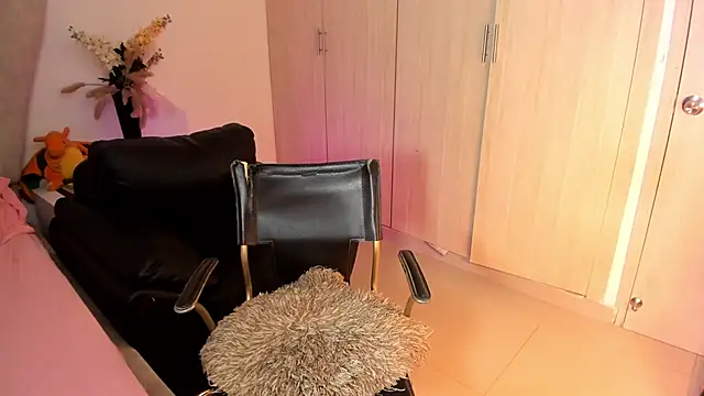 rachaeldeckard   online show from 11/04/25, 01:09