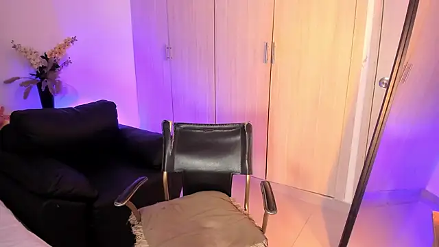 rachaeldeckard   online show from 11/17/25, 12:36