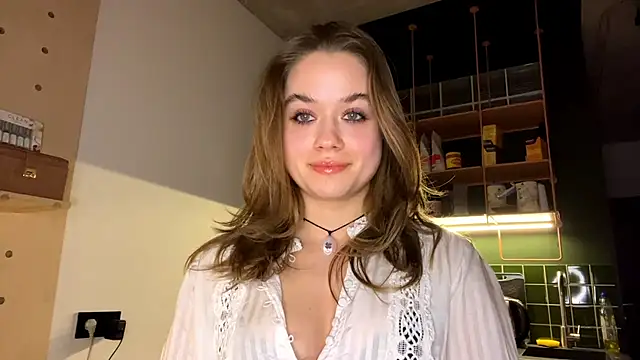 RoxyStar17 online show from 02/04/25, 08:38