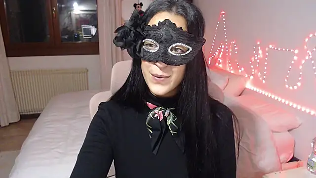 LasolitaAuri online show from 11/15/25, 10:47