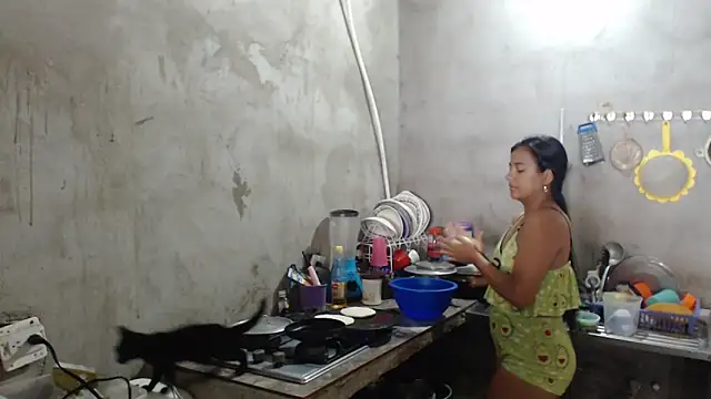 Snapshot of Coral0403 chatting on 11/29/25, 01:55 Coral0403 online show from 11/29/25, 01:55