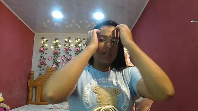 Coral0403 online show from 04/17/26, 08:33