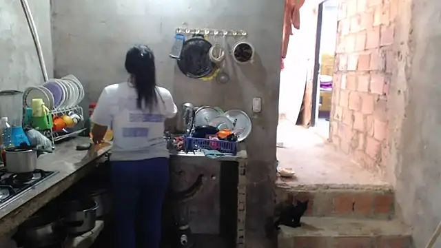 Snapshot of Coral0403 chatting on 12/16/25, 08:46 Coral0403 online show from 12/16/25, 08:46