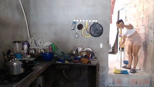 Snapshot of Coral0403 chatting on 11/07/25, 06:23 Coral0403 online show from 11/07/25, 06:23