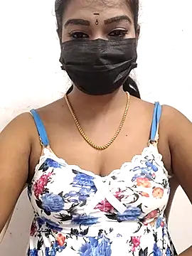 meena 27 online show from 11/18/25, 06:17