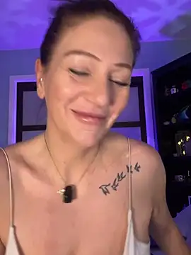 AlessasRoom online show from 12/23/25, 09:30