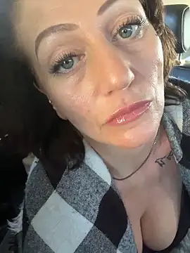 AlessasRoom online show from 11/17/25, 07:07