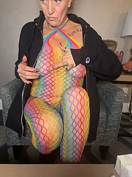 AlessasRoom online show from 11/10/25, 12:37