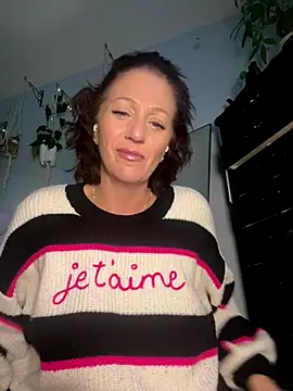 AlessasRoom online show from 11/16/25, 09:51