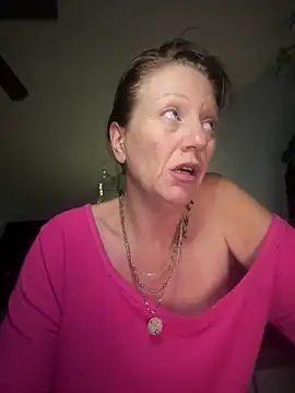 Snapshot of AlessasRoom chatting on 05/03/26, 05:12 AlessasRoom online show from 05/03/26, 05:12