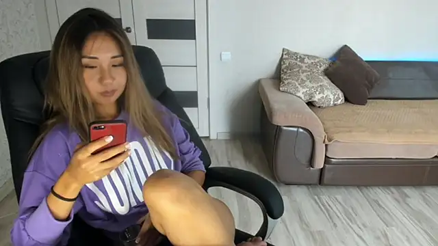 Snapshot of karishee chatting on 10/24/25, 07:46 karishee online show from 10/24/25, 07:46