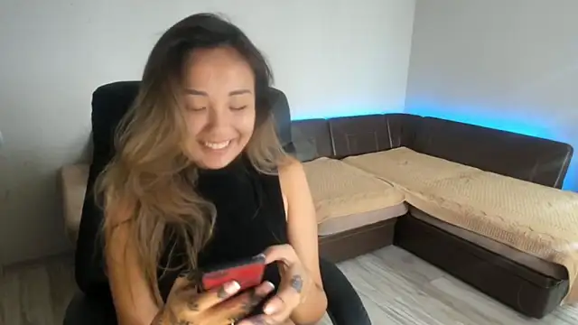 Snapshot of karishee chatting on 09/15/25, 07:14 karishee online show from 09/15/25, 07:14