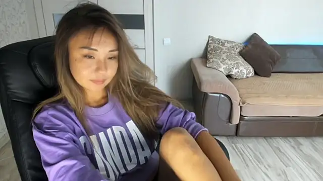 Snapshot of karishee chatting on 10/14/25, 07:36 karishee online show from 10/14/25, 07:36