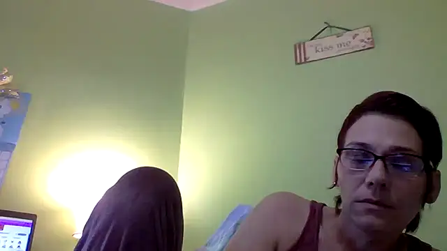 TheOneNOnlyHalfPint online show from 02/08/25, 08:42