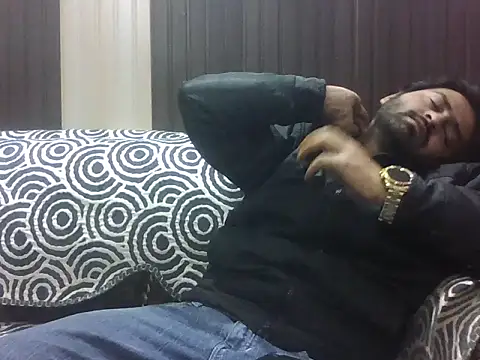 Snapshot of indihotguy chatting on 01/17/26, 02:20 indihotguy online show from 01/17/26, 02:20