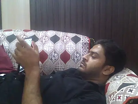 Snapshot of indihotguy chatting on 10/21/25, 01:21 indihotguy online show from 10/21/25, 01:21