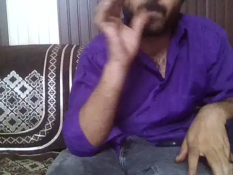 Snapshot of indihotguy chatting on 04/17/26, 10:23 indihotguy online show from 04/17/26, 10:23