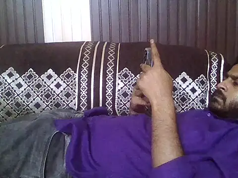 Snapshot of indihotguy chatting on 04/18/26, 08:09 indihotguy online show from 04/18/26, 08:09