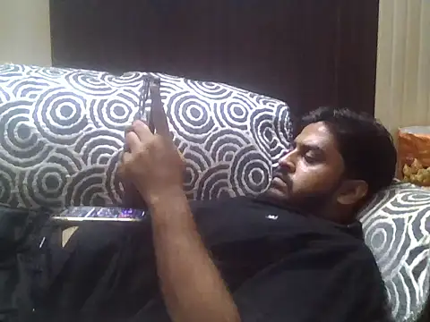 Snapshot of indihotguy chatting on 10/05/25, 02:52 indihotguy online show from 10/05/25, 02:52