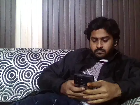 Snapshot of indihotguy chatting on 01/12/26, 02:13 indihotguy online show from 01/12/26, 02:13