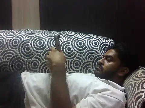 Snapshot of indihotguy chatting on 10/07/25, 02:18 indihotguy online show from 10/07/25, 02:18