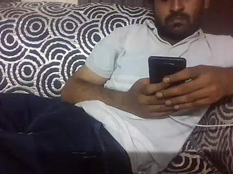 Snapshot of indihotguy chatting on 06/26/26, 09:48 indihotguy online show from 06/26/26, 09:48