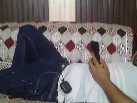 Snapshot of indihotguy chatting on 05/21/26, 02:42 indihotguy online show from 05/21/26, 02:42