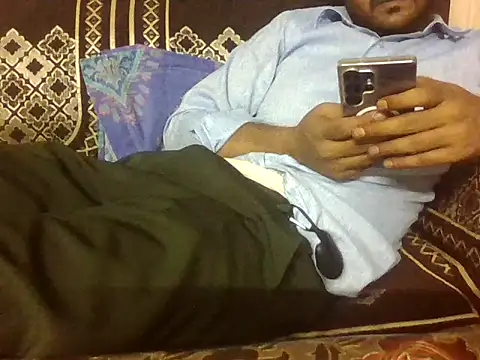 Snapshot of indihotguy chatting on 05/11/26, 02:18 indihotguy online show from 05/11/26, 02:18
