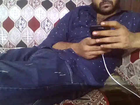 Snapshot of indihotguy chatting on 05/25/26, 03:39 indihotguy online show from 05/25/26, 03:39