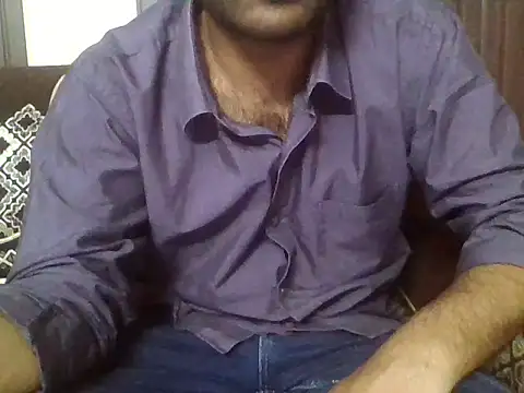 Snapshot of indihotguy chatting on 04/23/26, 10:55 indihotguy online show from 04/23/26, 10:55