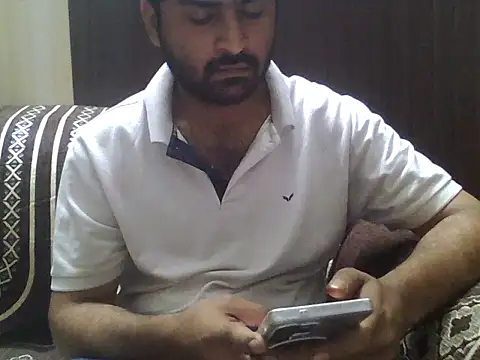 Snapshot of indihotguy chatting on 05/07/26, 01:03 indihotguy online show from 05/07/26, 01:03