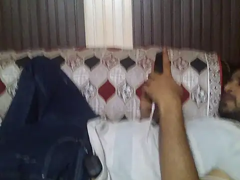 Snapshot of indihotguy chatting on 05/22/26, 01:14 indihotguy online show from 05/22/26, 01:14
