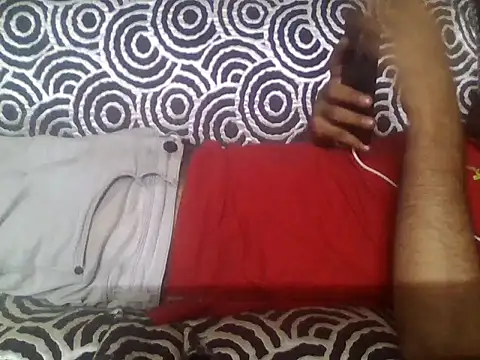 Snapshot of indihotguy chatting on 07/13/26, 01:38 indihotguy online show from 07/13/26, 01:38