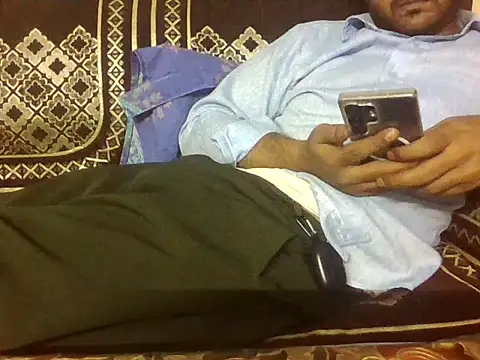 Snapshot of indihotguy chatting on 05/11/26, 02:45 indihotguy online show from 05/11/26, 02:45