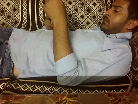 Snapshot of indihotguy chatting on 04/25/26, 04:26 indihotguy online show from 04/25/26, 04:26