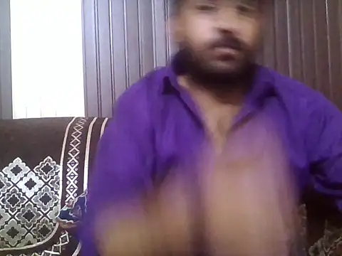 Snapshot of indihotguy chatting on 04/19/26, 12:17 indihotguy online show from 04/19/26, 12:17