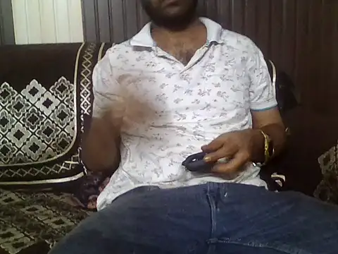 Snapshot of indihotguy chatting on 04/30/26, 02:13 indihotguy online show from 04/30/26, 02:13