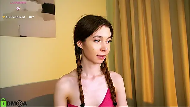 LittleOriana online show from 01/30/25, 06:43