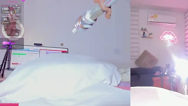 Snapshot of Maria_Jones_ chatting on 01/11/26, 01:56 Maria Jones online show from 01/11/26, 01:56