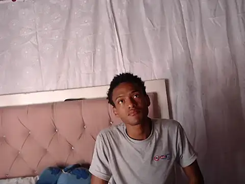 khiara2001 online show from 03/19/26, 09:15