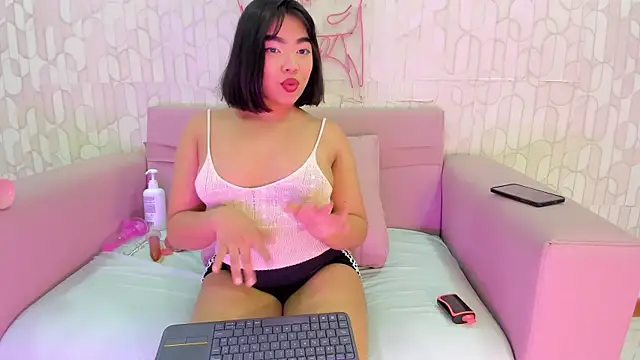Snapshot of CATTLEYA_BIANCHI145 chatting on 09/22/25, 03:12 CATTLEYA BIANCHI145 online show from 09/22/25, 03:12