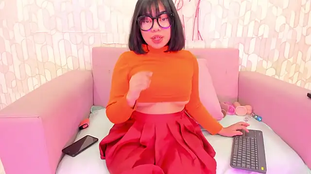 Snapshot of CATTLEYA_BIANCHI145 chatting on 10/06/25, 03:08 CATTLEYA BIANCHI145 online show from 10/06/25, 03:08