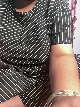 tanvihot2 online show from 10/25/25, 04:18