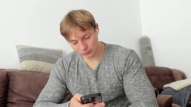 Snapshot of o_r_b_i_t chatting on 03/18/25, 10:17 o r b i t online show from 03/18/25, 10:17