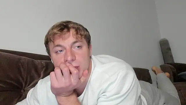 Snapshot of o_r_b_i_t chatting on 03/13/25, 06:12 o r b i t online show from 03/13/25, 06:12