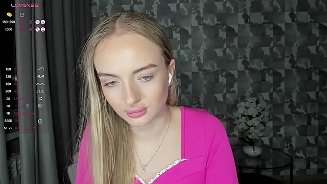 Snapshot of A_delina chatting on 11/20/25, 01:56 A delina online show from 11/20/25, 01:56