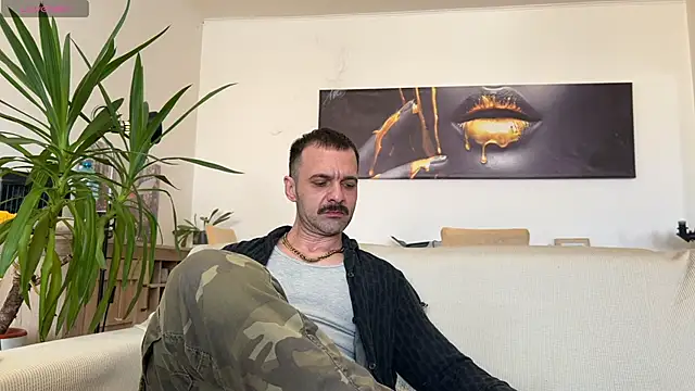 Snapshot of Asmodeuss666 chatting on 02/25/25, 01:32 Asmodeuss666 online show from 02/25/25, 01:32