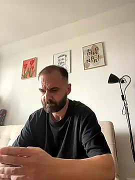 Snapshot of Asmodeuss666 chatting on 09/11/25, 01:11 Asmodeuss666 online show from 09/11/25, 01:11