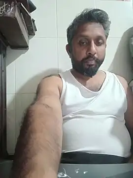 Snapshot of carria_homes chatting on 01/07/26, 07:08 carria homes online show from 01/07/26, 07:08