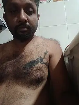 Snapshot of carria_homes chatting on 12/20/25, 06:55 carria homes online show from 12/20/25, 06:55